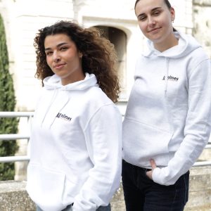 Sweat capuche brodé